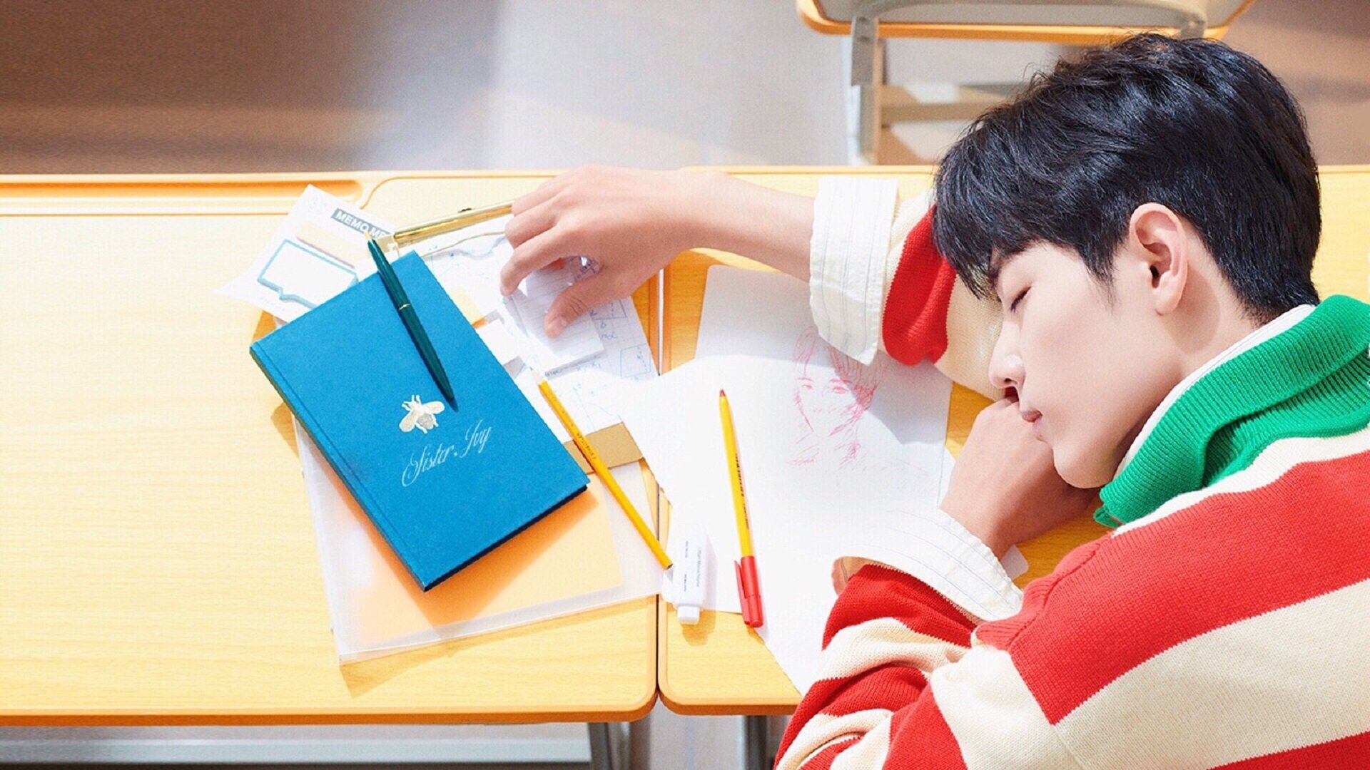 下载乐鱼体育APP-德甲火热对决：两球逆转展现足球魅力，德甲 用球