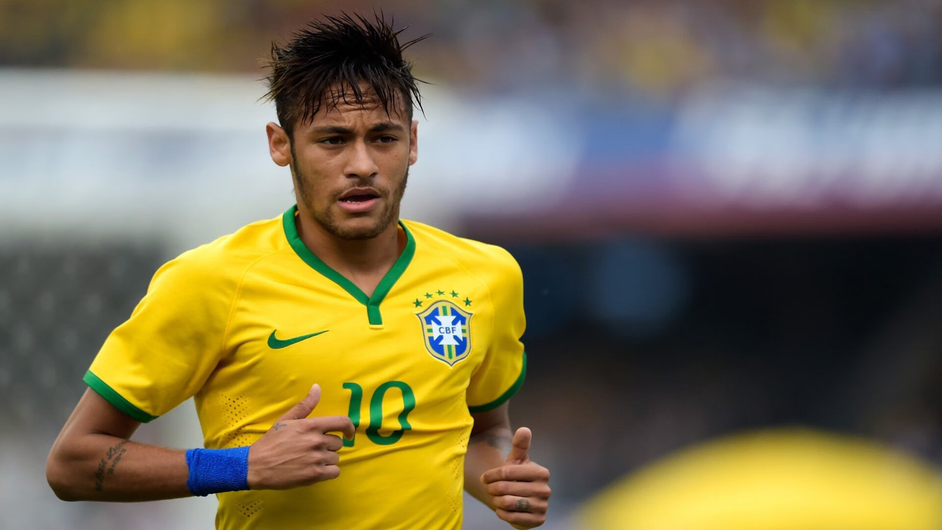 世界杯后：战术板流行“压缩空间+多边协同”示意图